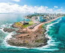 Salvador está entre os destinos mais buscados por brasileiros para férias de julho, aponta Booking.com.