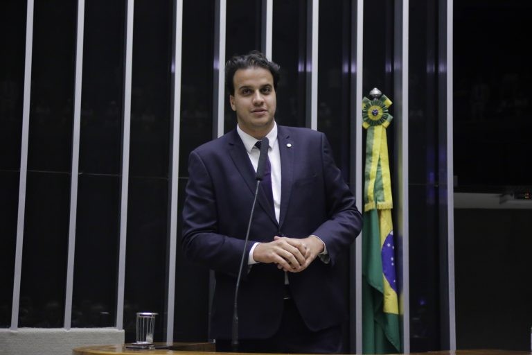 Comissão aprova projeto que garante acesso a informações públicas e agentes públicos