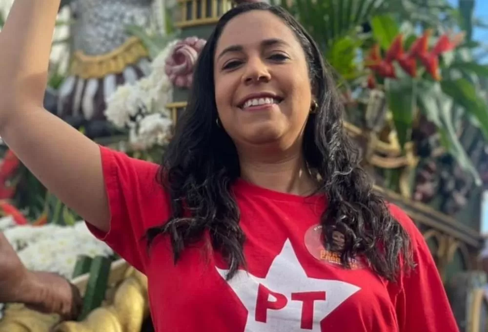 Ana Carolina é eleita presidente do PT em Salvador com votação histórica. 