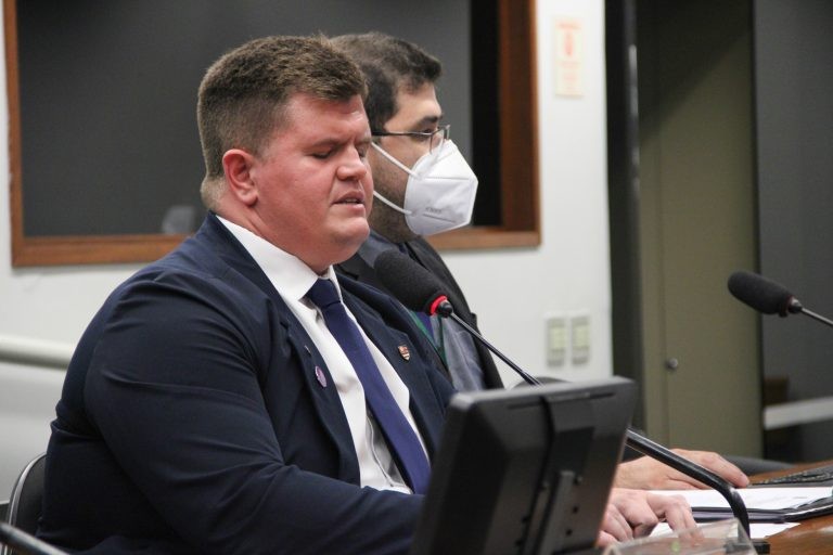 Deputados criticam MP e prometem entregar relatório do Estatuto do Aprendiz em junho