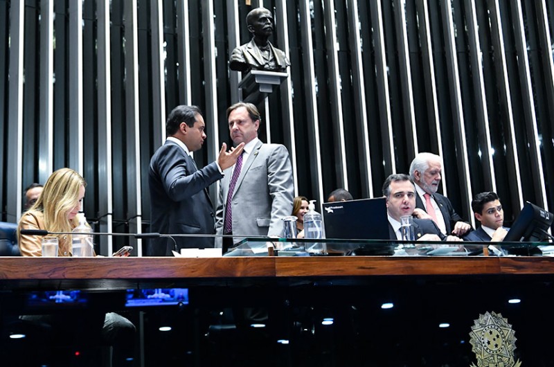 Autoridades e destaques a prerrogativas de advogados na pauta desta quarta