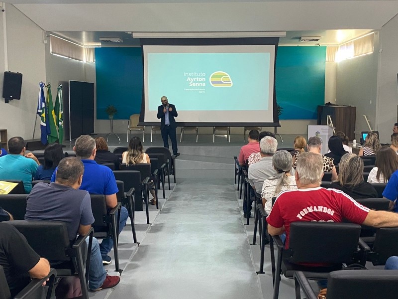 Educação de Lucas do Rio Verde lança Programa Diálogos Socioemocionais