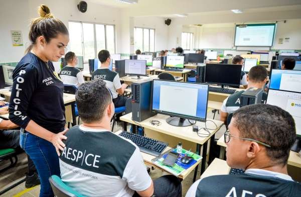 Alunos do Curso de Formação para Inspetor são capacitados para produzir relatórios policiais