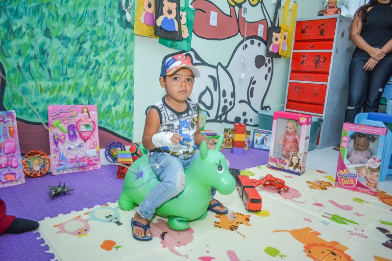 Com ajuda de parceiros, Hospital de Mâncio Lima inaugura brinquedoteca