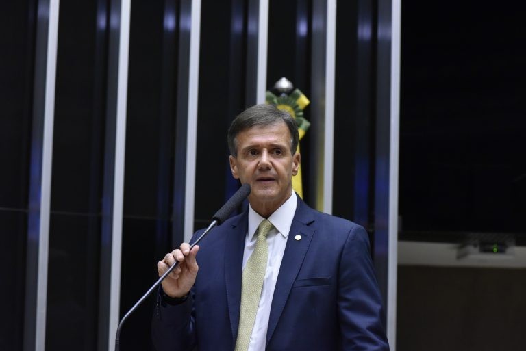 Câmara aprova MP que permite uso de fundo para financiar plano de saúde de policiais federais