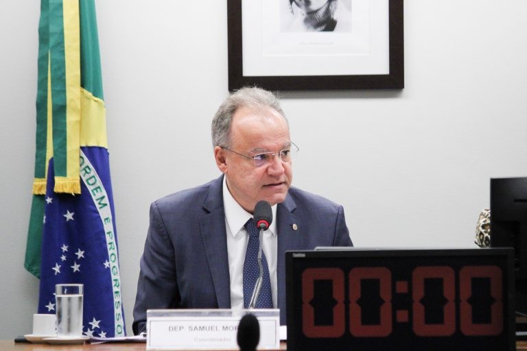 Deputados questionam necessidade de reforma eleitoral para implantar semipresidencialismo