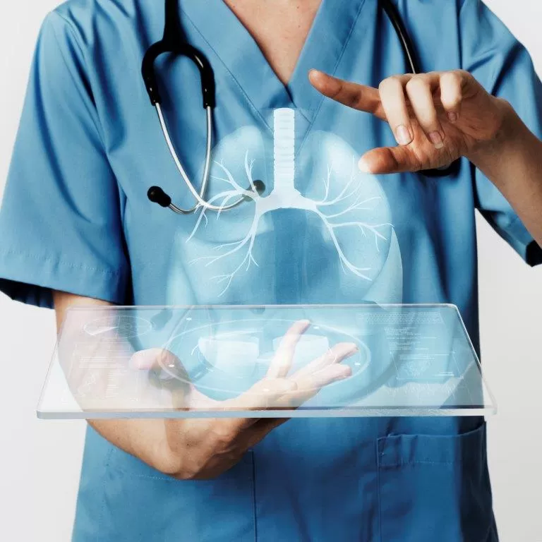 O combate ao tabagismo e o diagnóstico precoce são medidas para prevenção do câncer de pulmão, que, na maioria das vezes, é diagnosticado em fase avançada.
