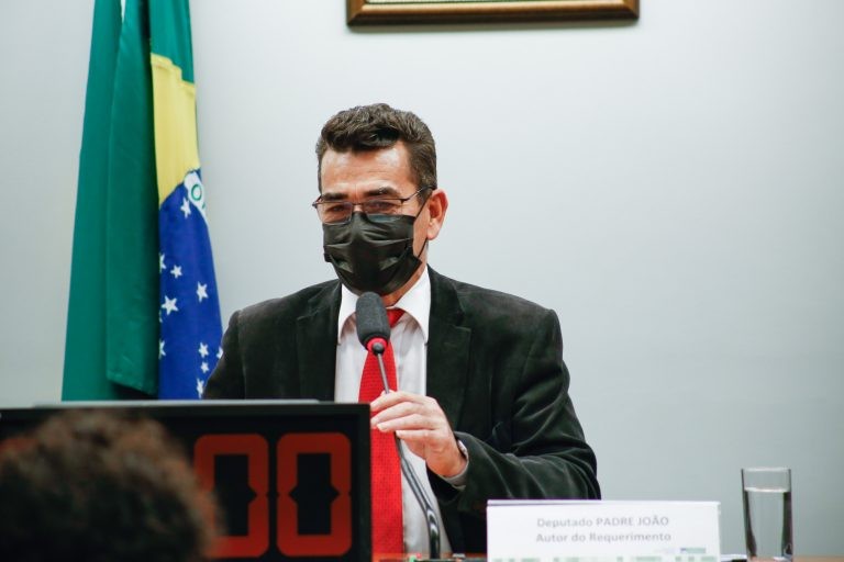 Para Fiocruz, falta transparência na divulgação de informações sobre agrotóxicos