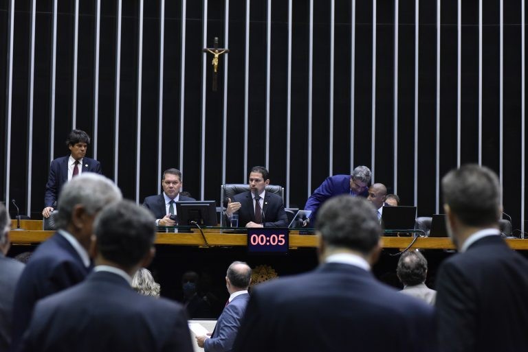 Câmara pode votar nesta quinta-feira projeto que prevê ações de conscientização sobre parto humanizado