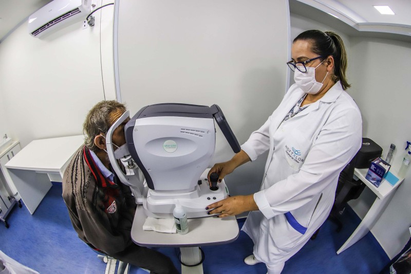 Governo inicia em Ibiporã mutirão para acelerar cirurgias oftalmológicas no Paraná
