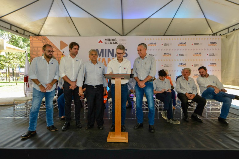 Governador assina convênio que viabiliza a construção do Hospital Regional de Unaí