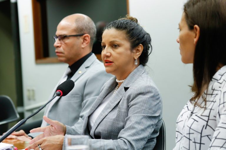 Servidores do INSS criticam redução de pessoal para atendimento da população