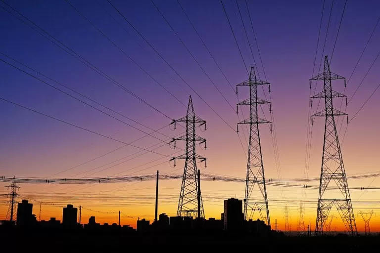 Governo Federal projeta 400 mil novas ligações do Luz Para Todos até 2028.