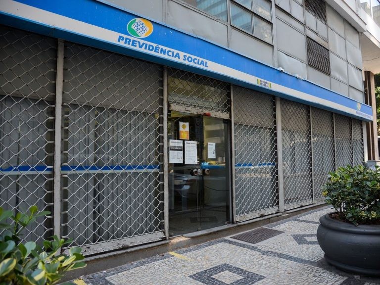 Comissão de Seguridade debate condições de trabalho dos servidores do INSS