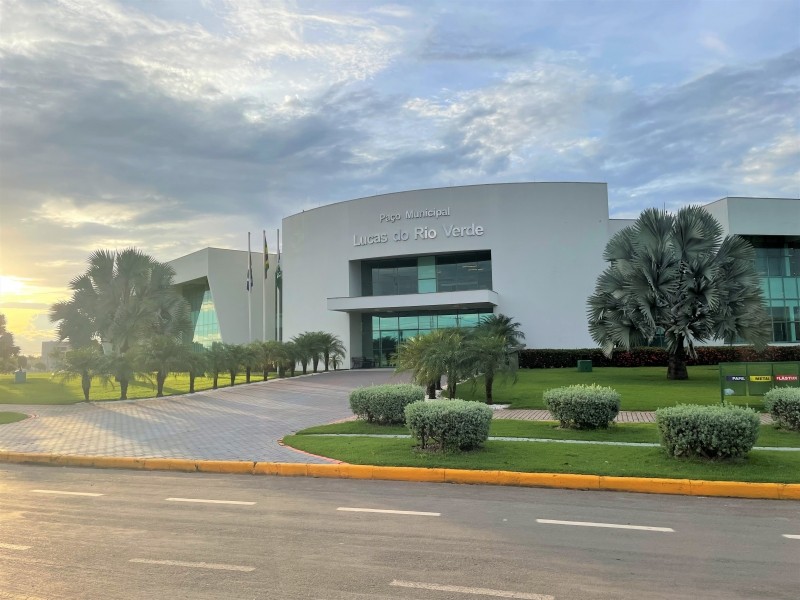 Prefeitura não terá atendimento ao público nesta sexta-feira (13)
