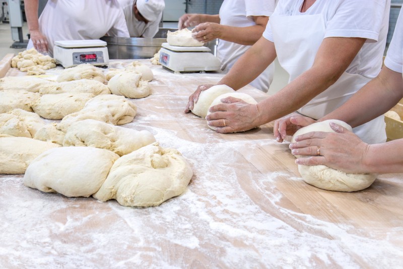 Cras em Bataguassu abre inscrições para cursos de confecção de pães recheados e doces para festas