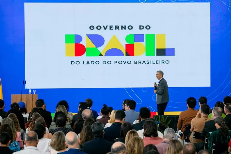 Governo do Brasil, do lado do povo brasileiro.