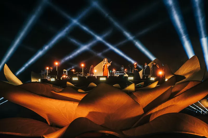  Amazônia Live – Hoje e Sempre: Rock in Rio e The Town promovem espetáculo histórico, em especial de TV com Mariah Carey em prol da Floresta Amazônica em pé.