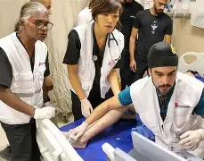 Médicos Sem Fronteiras denuncia morte do 14º profissional em ataque israelense em Gaza.
