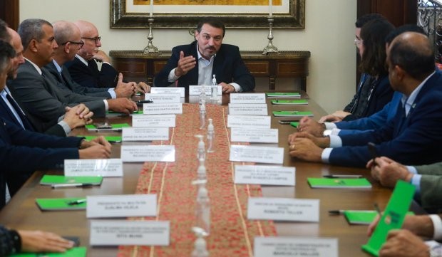 Governo do Estado debate desafios do setor portuário com lideranças do Sul do Brasil