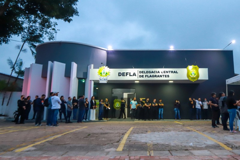 Focada no atendimento humanizado, Delegacia Central de Flagrantes é reinaugurada