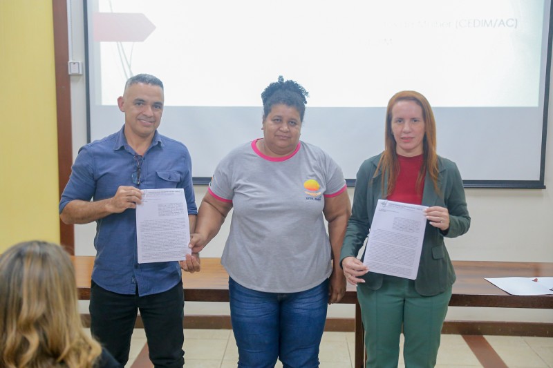 Governo levanta ações e discute plano estadual de políticas para mulheres