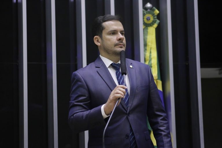 Projeto mantém alíquota de IPI de produtos da Zona Franca de Manaus