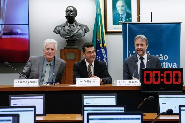 Deputados pedem cancelamento licença para mineração na Serra do Curral, em BH