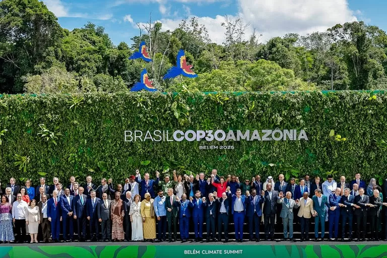 Lula: “A Terra não comporta mais o uso intensivo de combustíveis fósseis”.