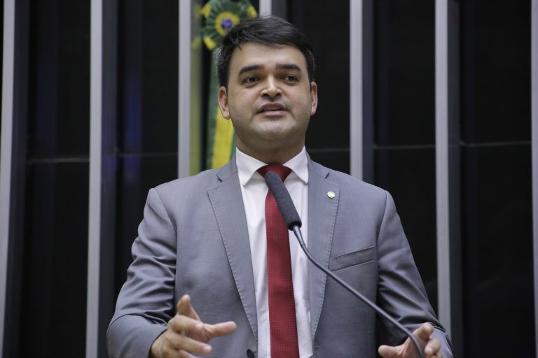 Projeto estabelece prescrição de cobrança de condomínio após cinco anos