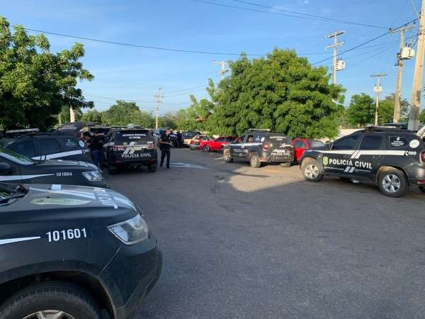 Polícia Civil deflagra operação de combate ao tráfico de drogas em Crateús e prende 29 pessoas