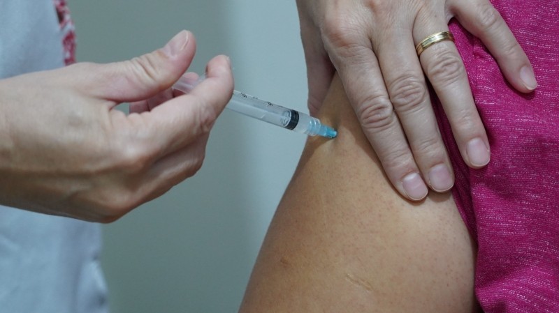 Saúde alerta baixa procura na vacinação contra gripe e sarampo por parte dos grupos prioritários