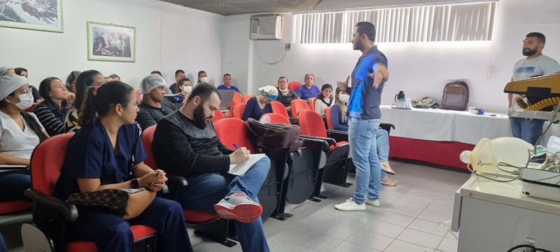 Rede de Urgência e Emergência do Acre realiza capacitação no Hosmac