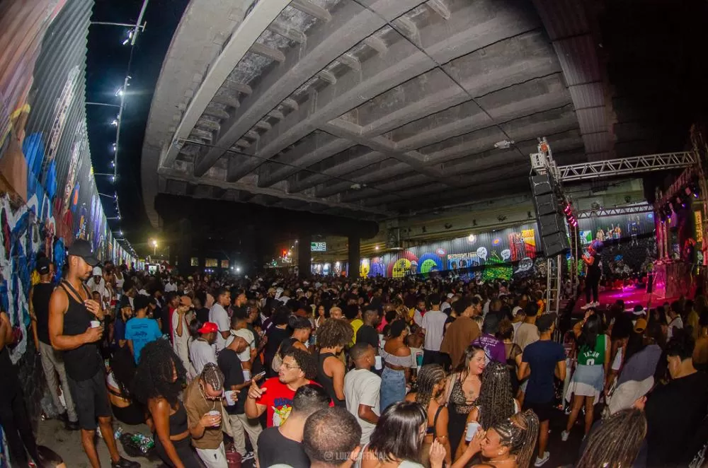 No próximo sábado (27), acontece o último Baile de Charme do Viaduto de Madureira de 2025.