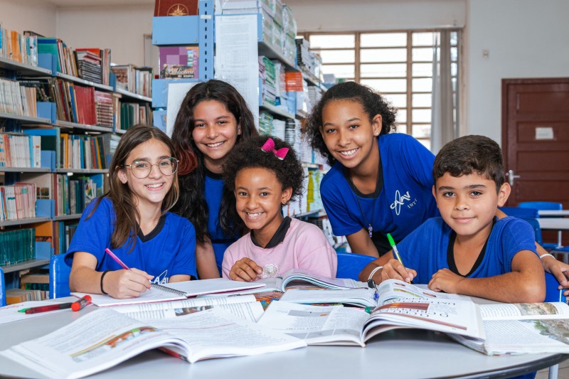 Rede estadual do Paraná é uma das líderes nacionais no combate ao abandono escolar