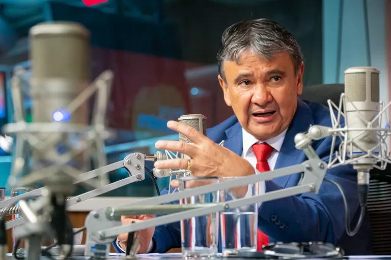 “Não se trata só de fake news, se trata de crime”, diz Wellington Dias sobre notícias falsas a respeito do Bolsa Família.