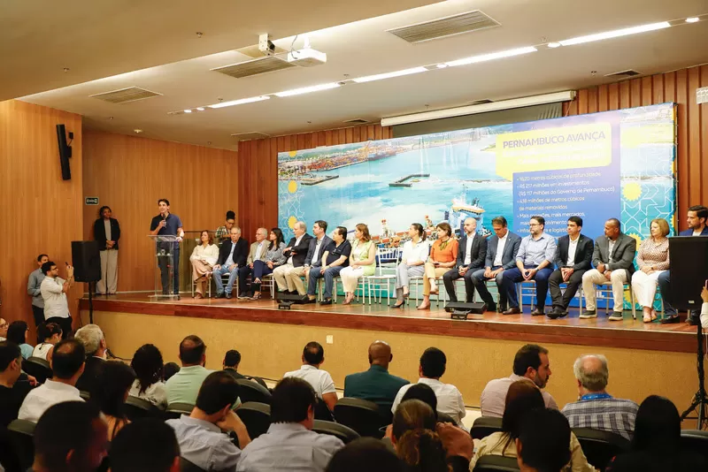 Com investimento de R$ 217 milhões, Governo Federal e Porto de Suape concluem dragagem estratégica do canal de acesso.