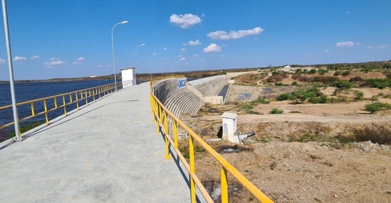 Projeto destina R$ 12,5 milhões para obras da Adutora do Pajeú