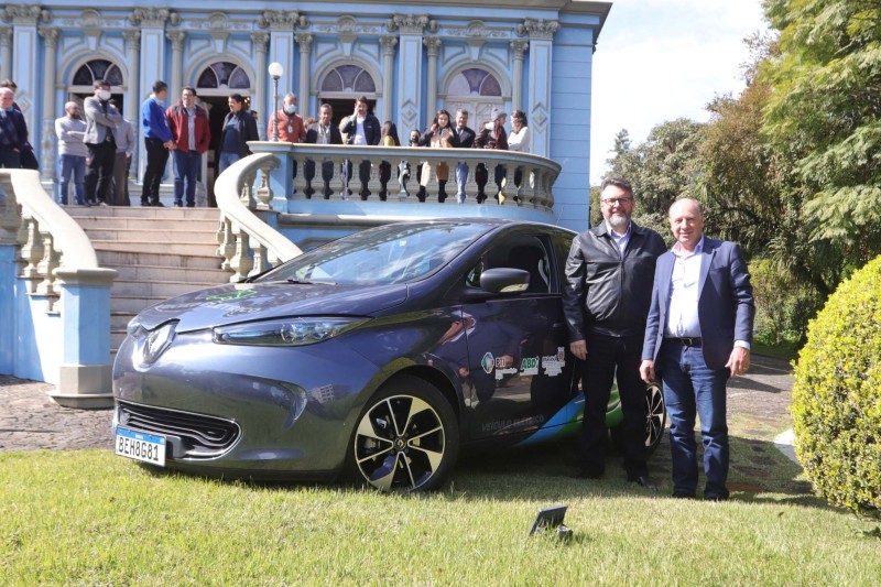 Carro elétrico vai reforçar ações de sustentabilidade do BRDE