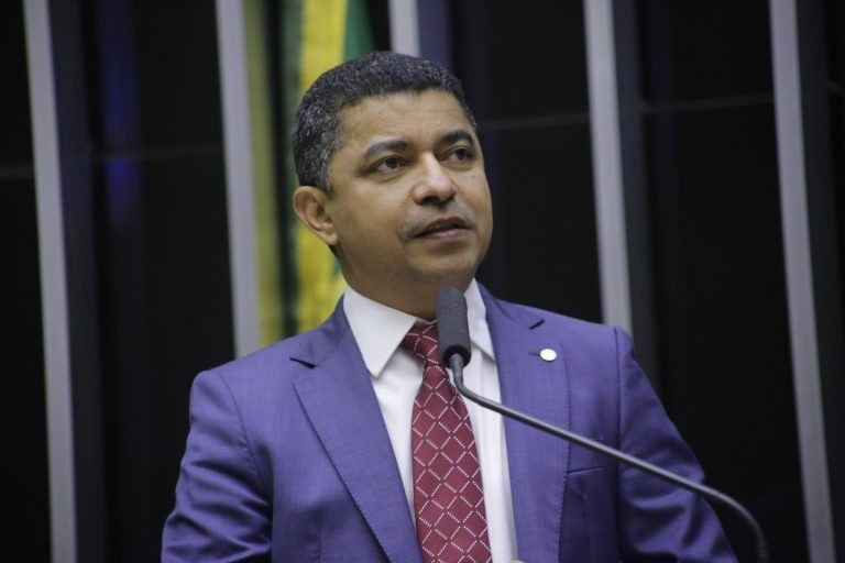 Oposição aceita votar redução de tarifas de energia e combustíveis, mas quer ampliar debate