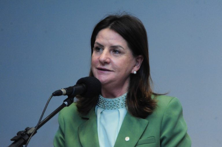 Seminário reforça importância de diagnóstico e tratamento precoces para o câncer