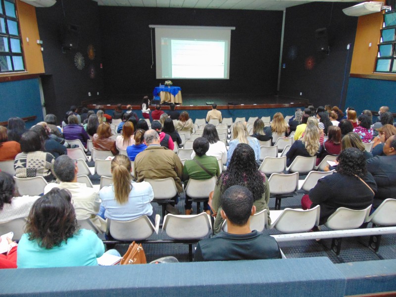 Secretaria Municipal de Educação promove capacitação sobre Censo Escolar para gestores e secretários escolares