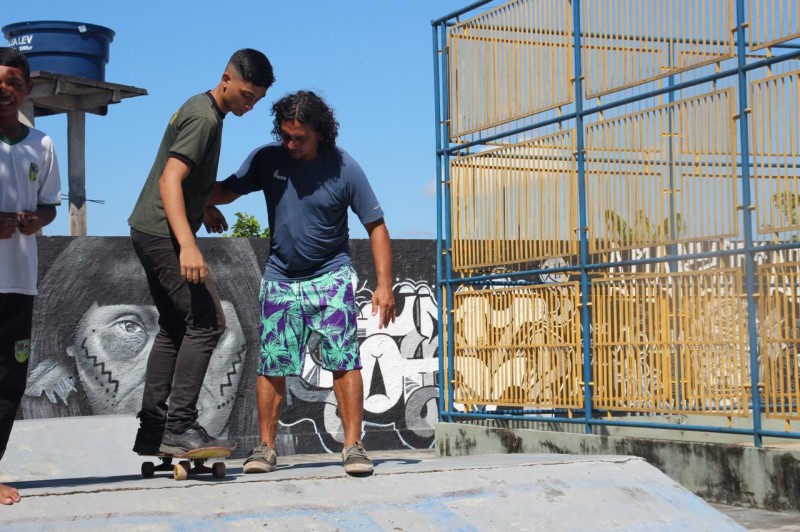 CECF Teonízia Lobo oferece aulas de skate para jovens do Mutirão