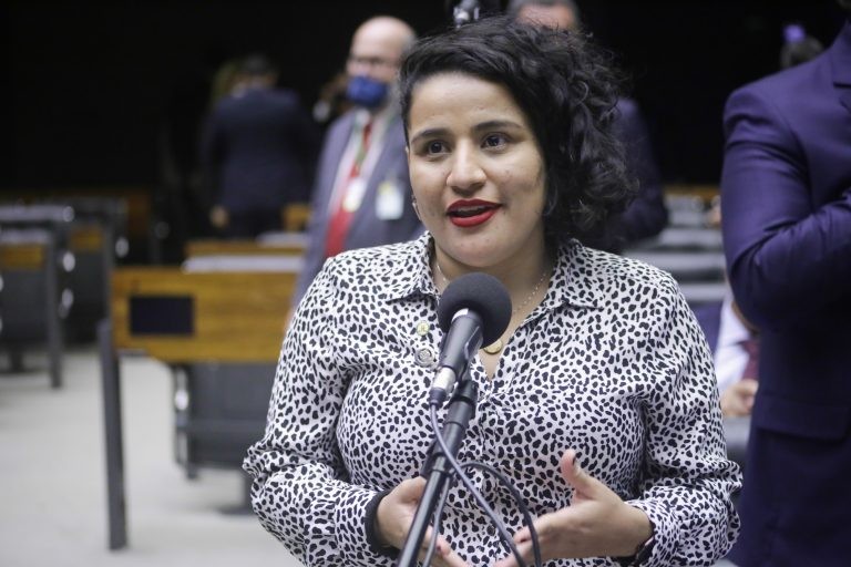 Vivi Reis é eleita para cargo de 2ª adjunta da Procuradoria da Mulher da Câmara