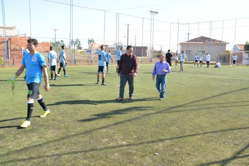 Prefeito Akira prestigia abertura da 1ª Copa BTG News de Futebol 7 em Bataguassu
