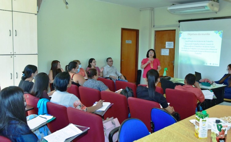 Secretaria de Saúde capacita técnicos para notificações relacionadas à Saúde do Trabalhador