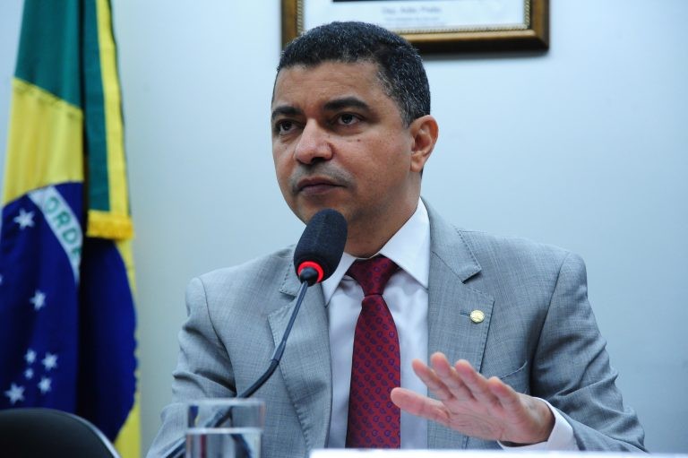 Parlamentares defendem continuidade de ações afirmativas nas universidades públicas