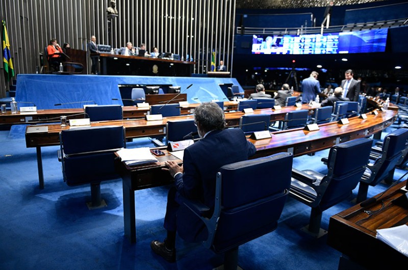Volta à Câmara projeto da Semana Nacional do Estatuto da Juventude