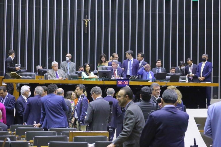 Câmara pode votar MP sobre venda direta de etanol aos postos de combustíveis