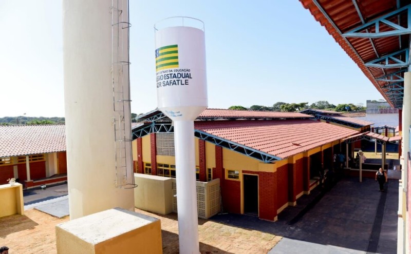 Após 12 anos de espera, Governo entrega Colégio Estadual à população de Goiânia